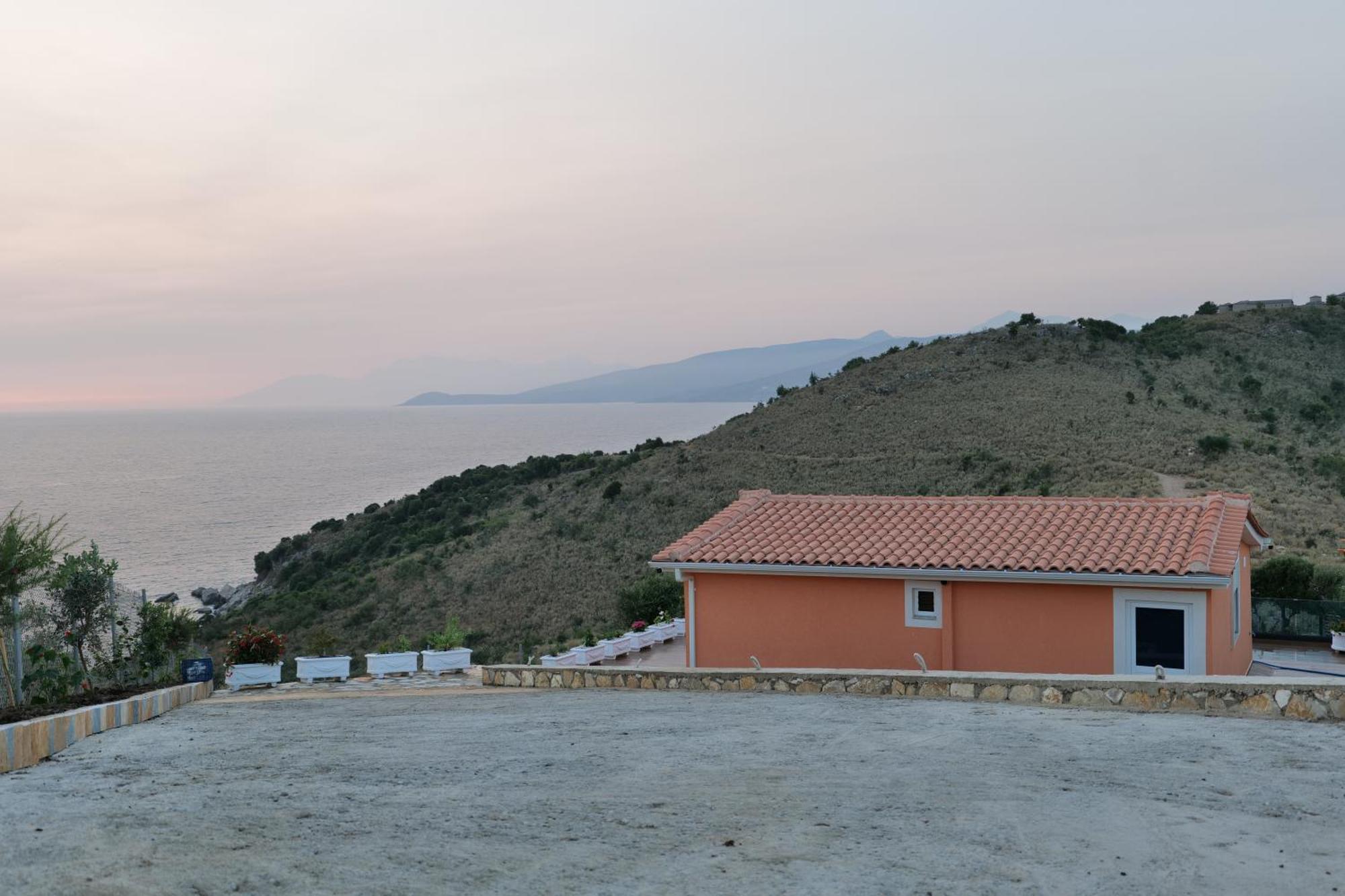 Twins Villa Sarande Exterior photo
